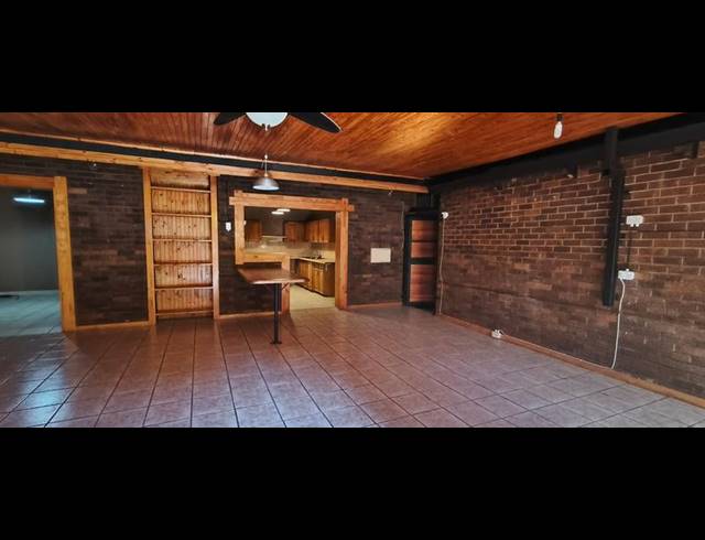 3 BEDROOM HOUSE FOR SALE IN MOUNTAIN VIEW